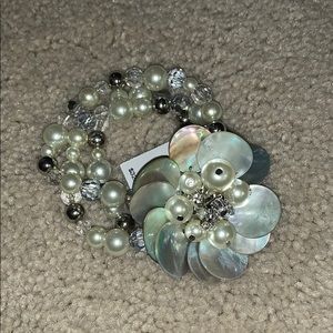 The Limited Pearl and Silver Bracelet